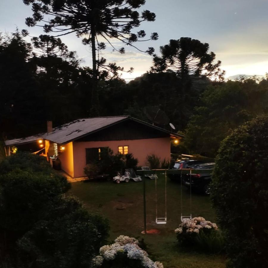 Casa Em - 3 Quartos, Com Churrasqueira Campos do Jordão